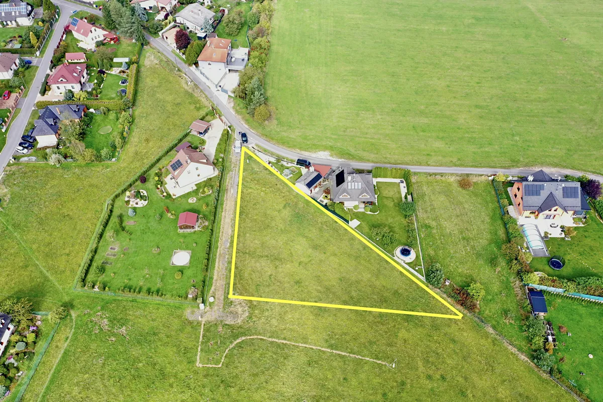 Prodej stavebního pozemku 2297 m²